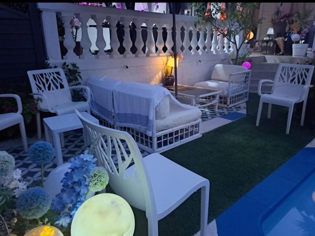 Suite-Junior -Villa Helene - Montpellier Sud - Aeroport- Piscine Privee-2Mn Des Plages Pérols Buitenkant foto